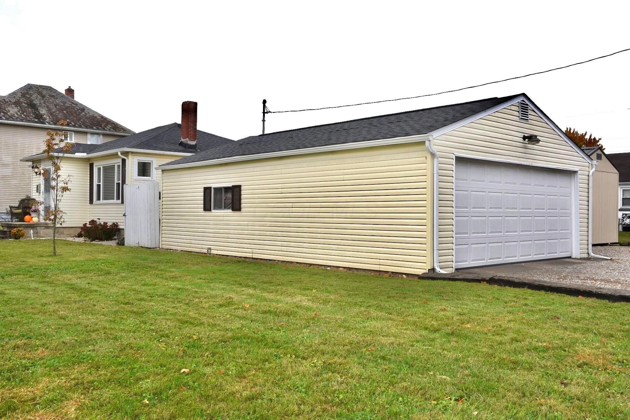 953 Garfield Avenue, Lancaster