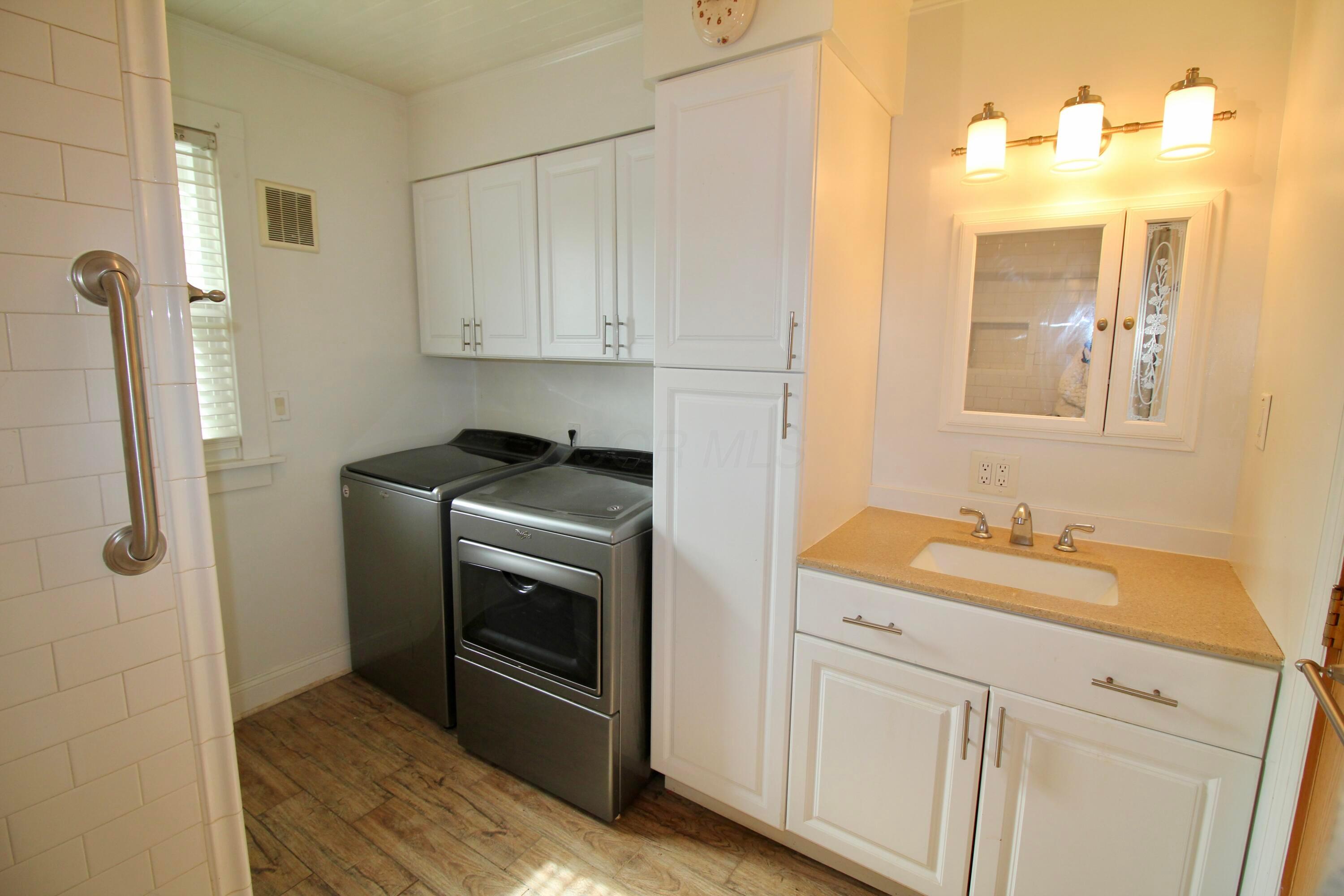 11007 Hebron Road, Buckeye Lake