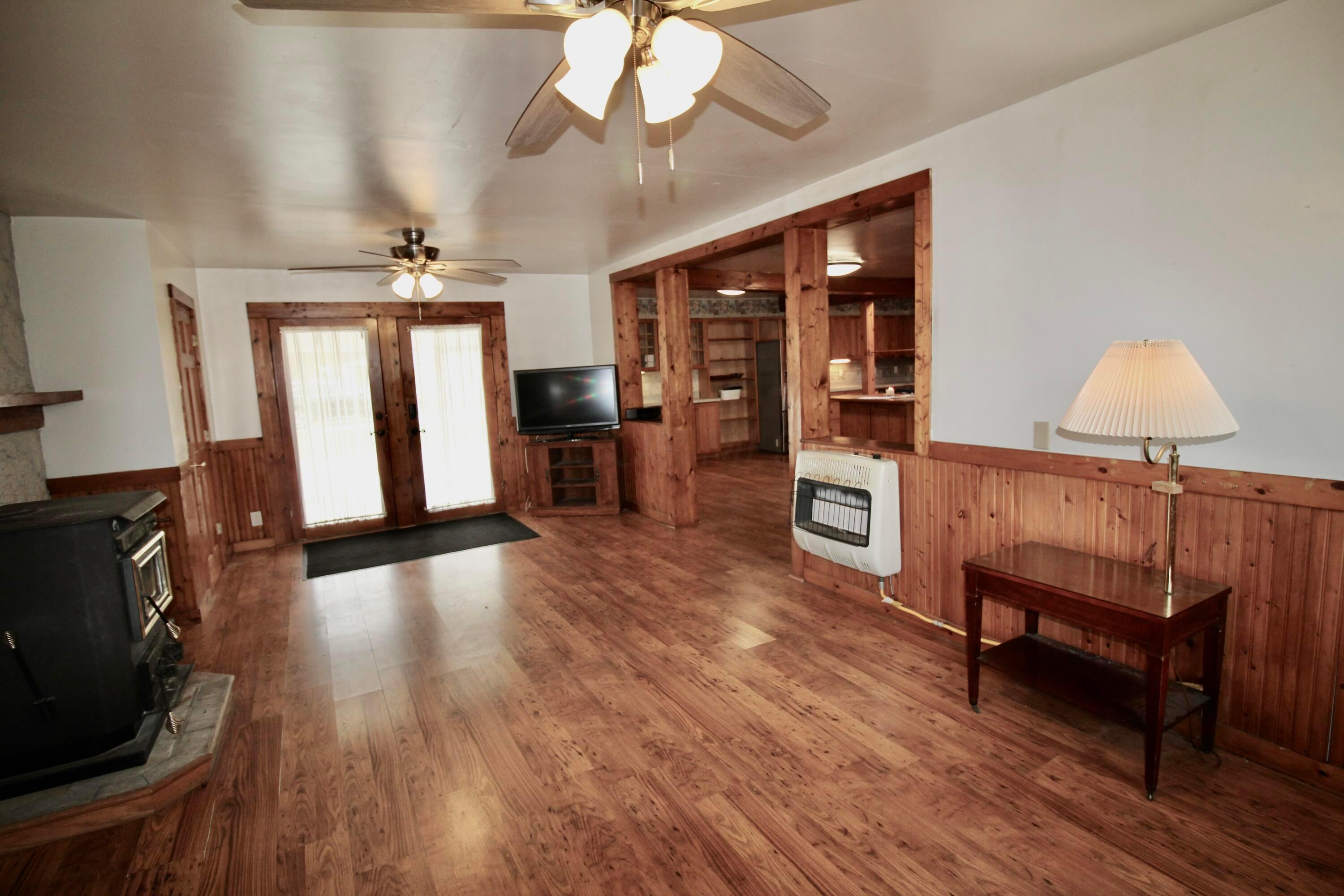 11007 Hebron Road, Buckeye Lake