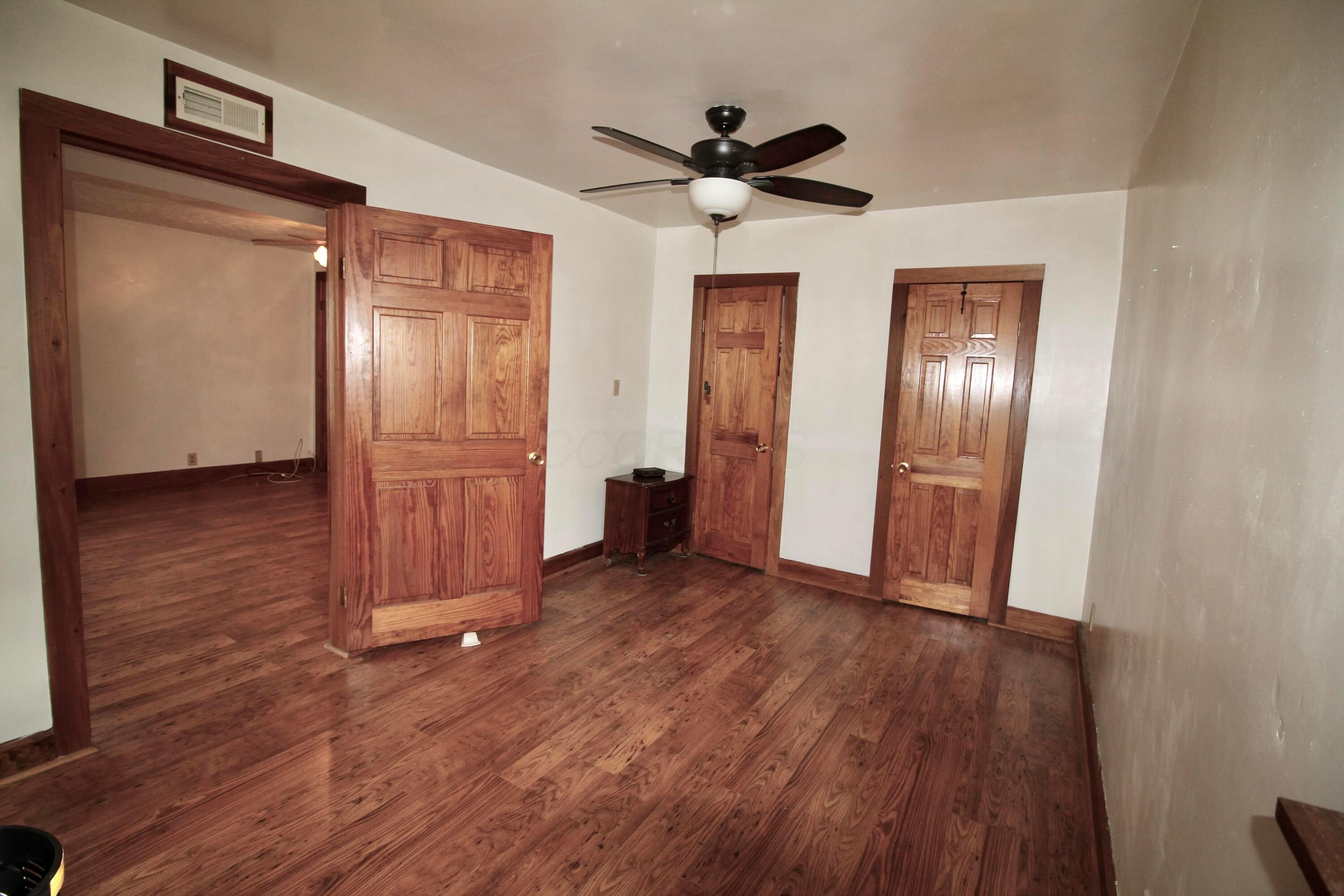 11007 Hebron Road, Buckeye Lake