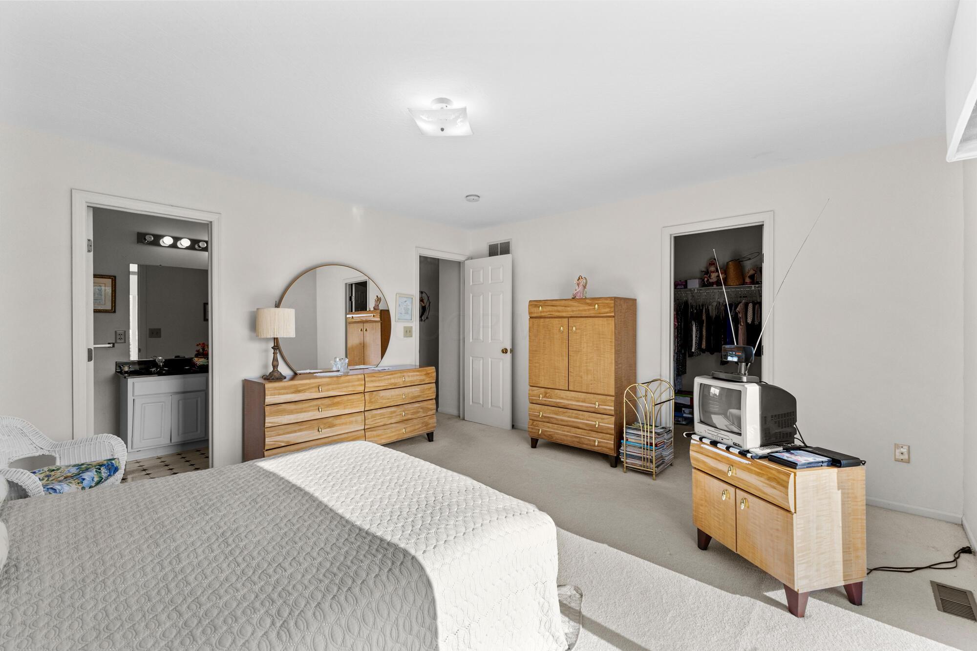 3399 N State Route 61, Sunbury