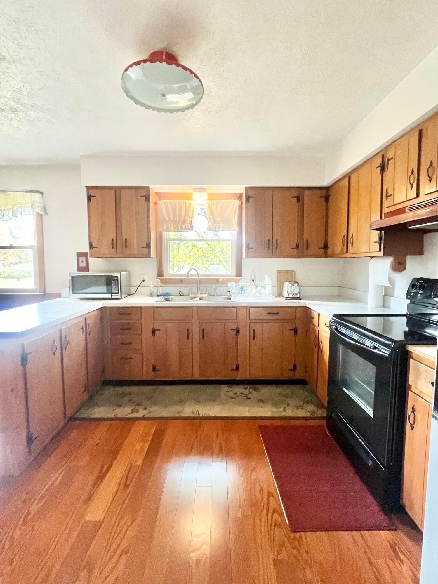 1295 Quarry Road SE, Lancaster