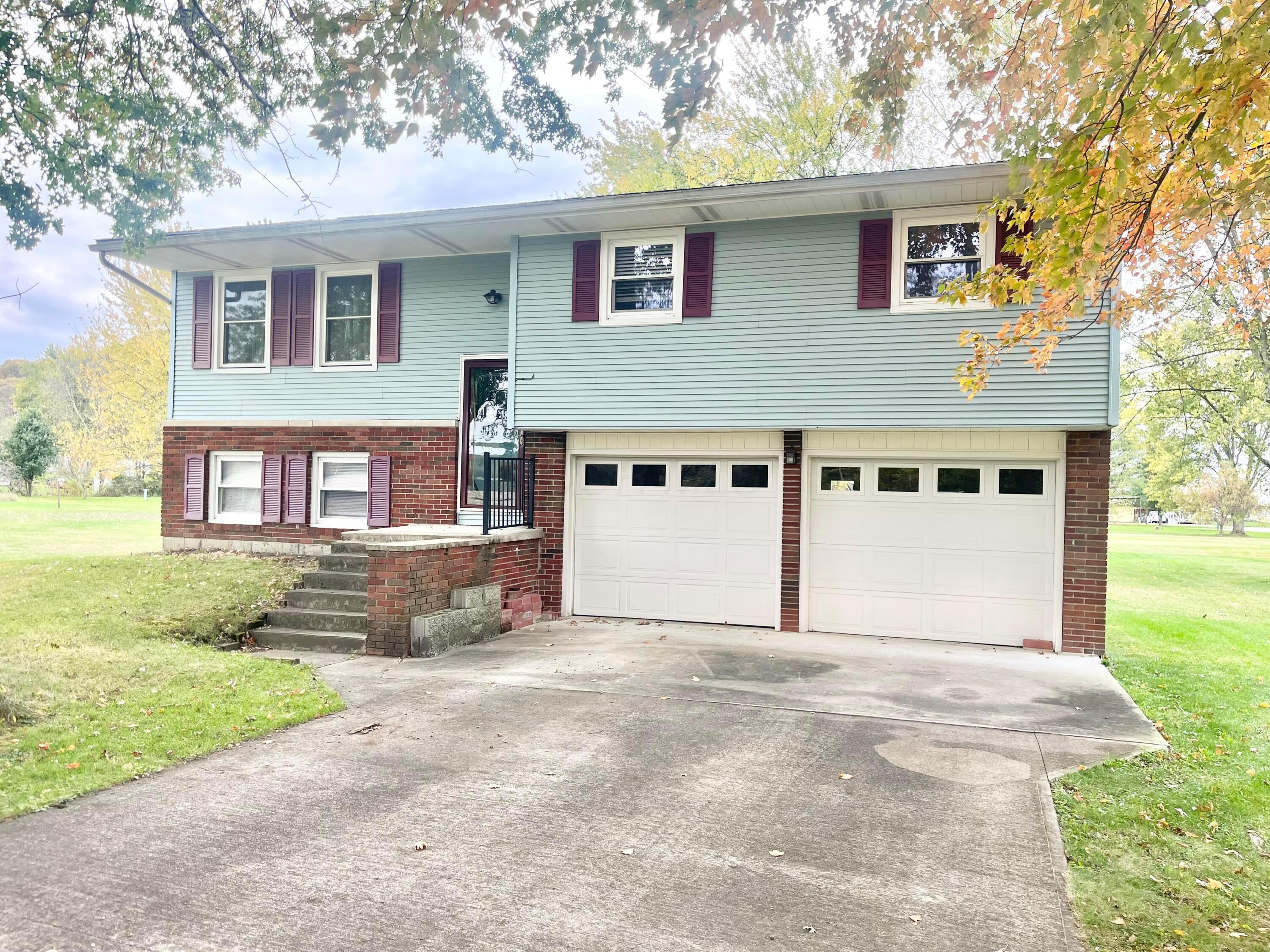 1295 Quarry Road SE, Lancaster