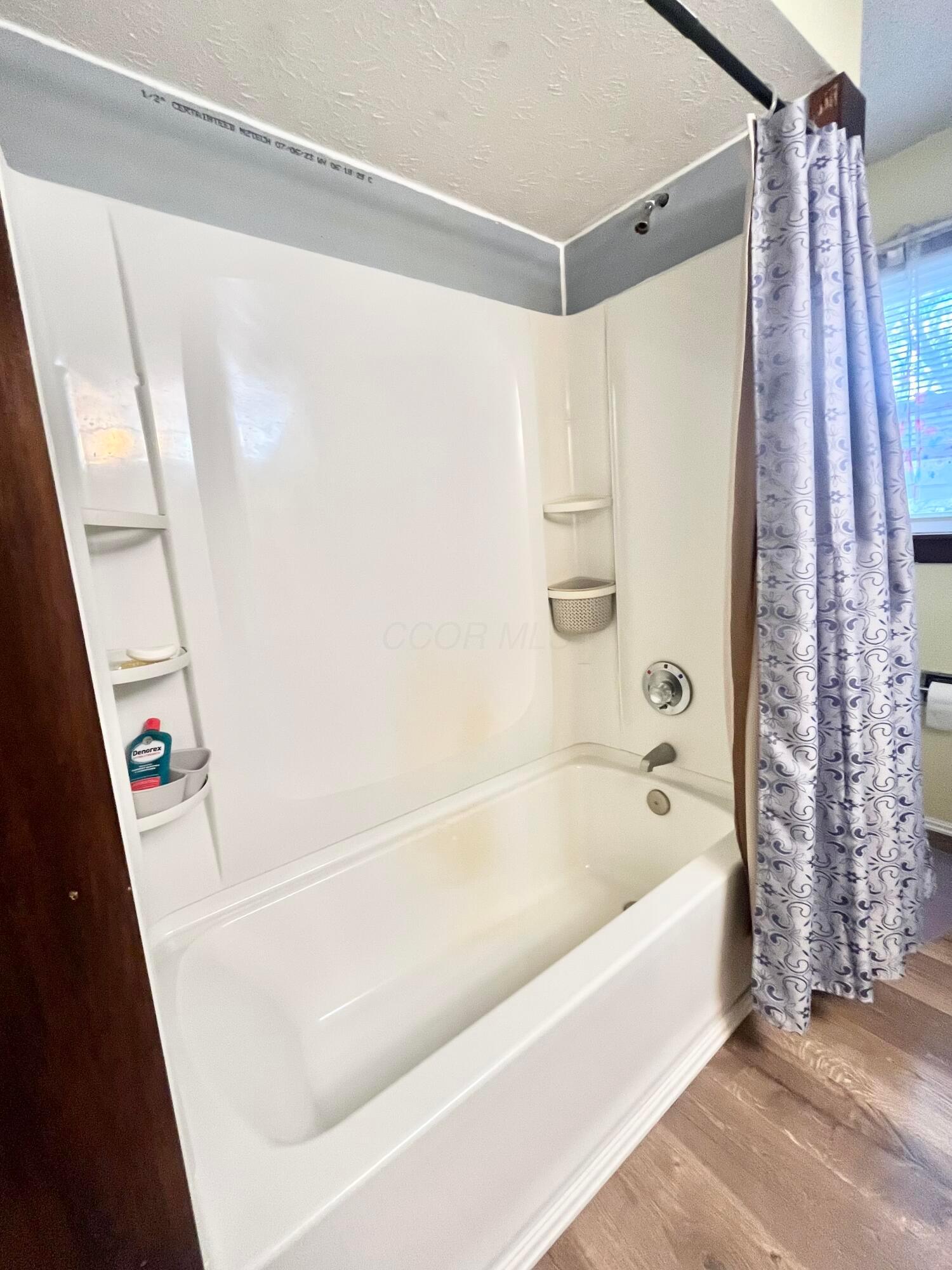 1295 Quarry Road SE, Lancaster