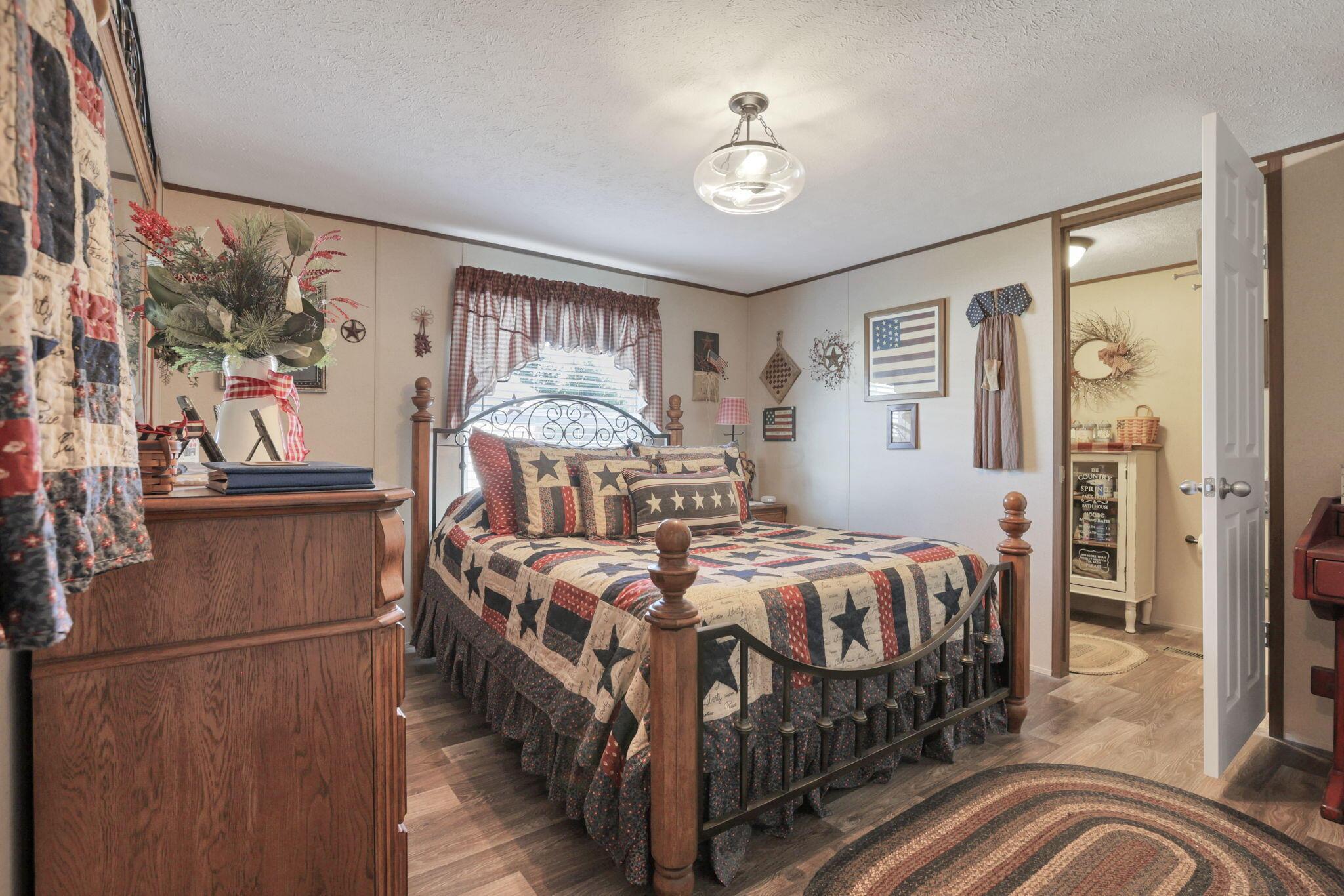 107 Greenbriar Lane W, Lot 4, Hebron Unit: Lot 4