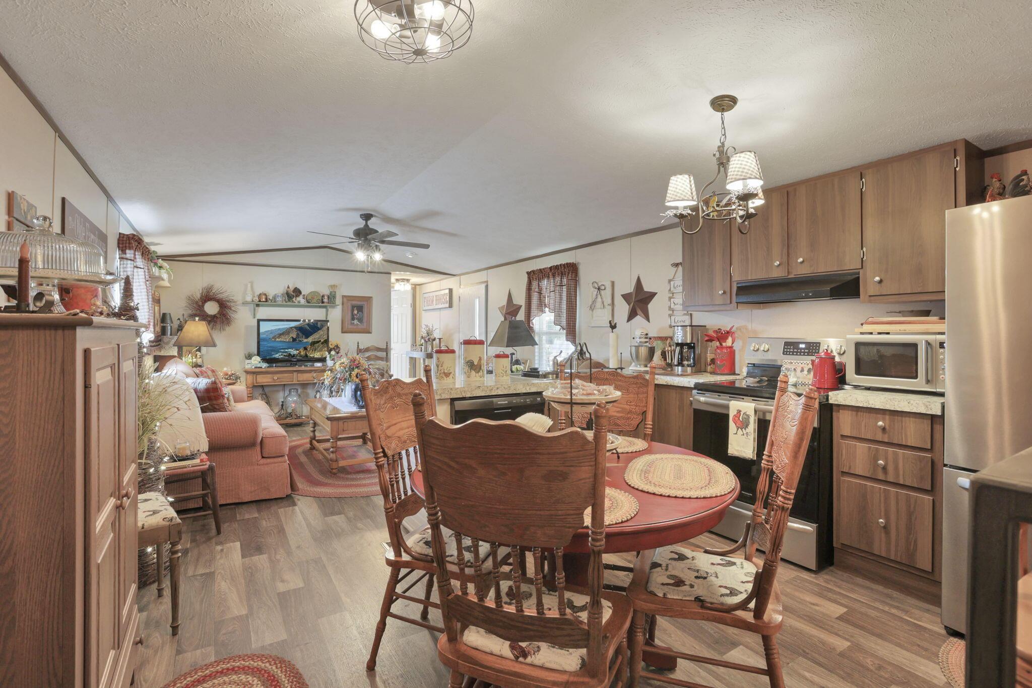 107 Greenbriar Lane W, Lot 4, Hebron Unit: Lot 4