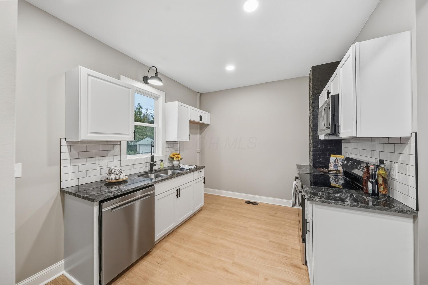 226 Clarendon Avenue, Columbus