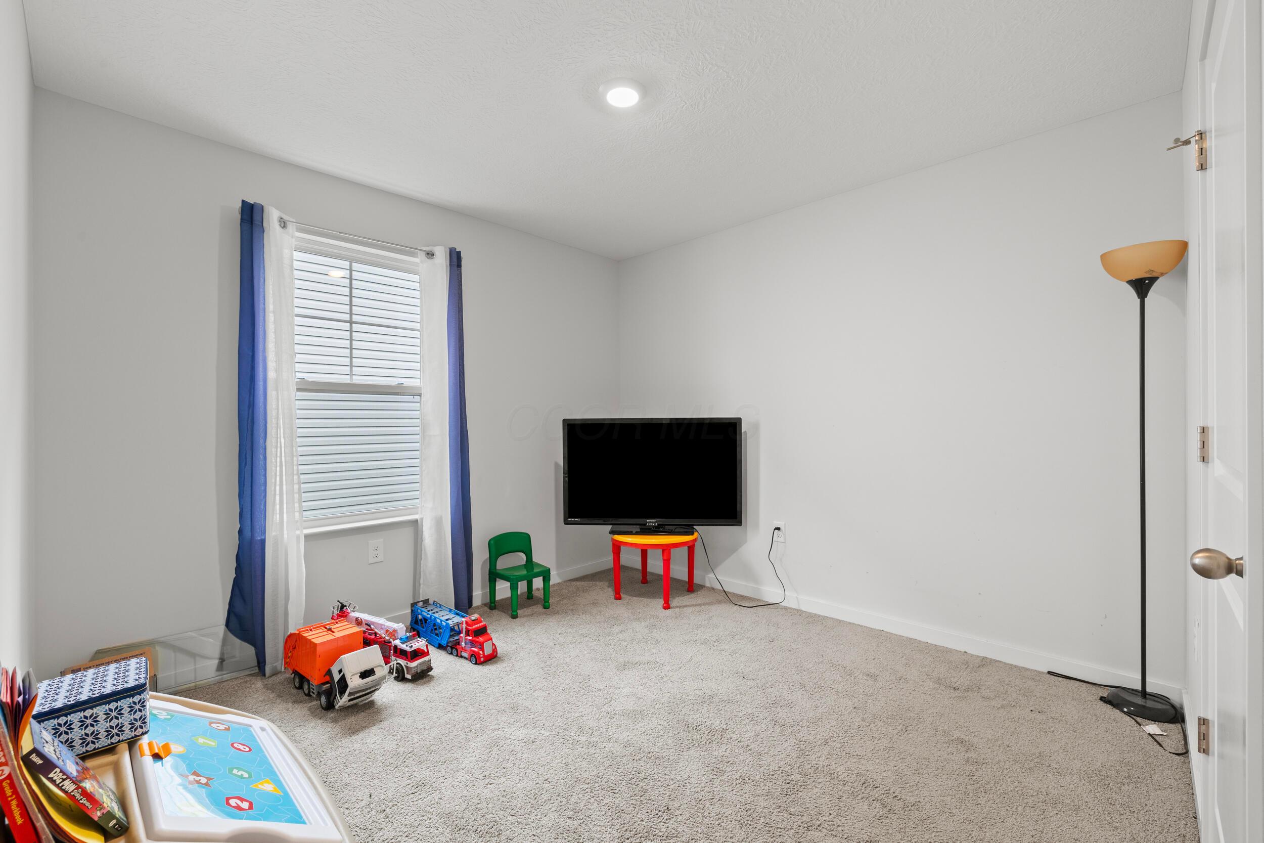 5969 Hollett Drive S