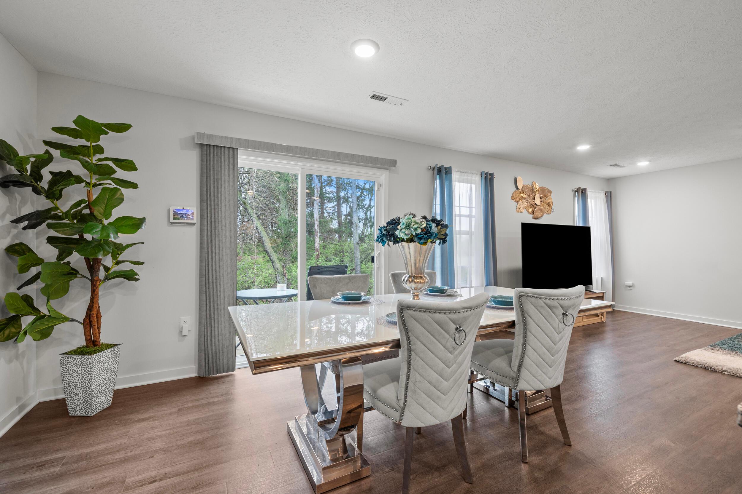 5969 Hollett Drive S