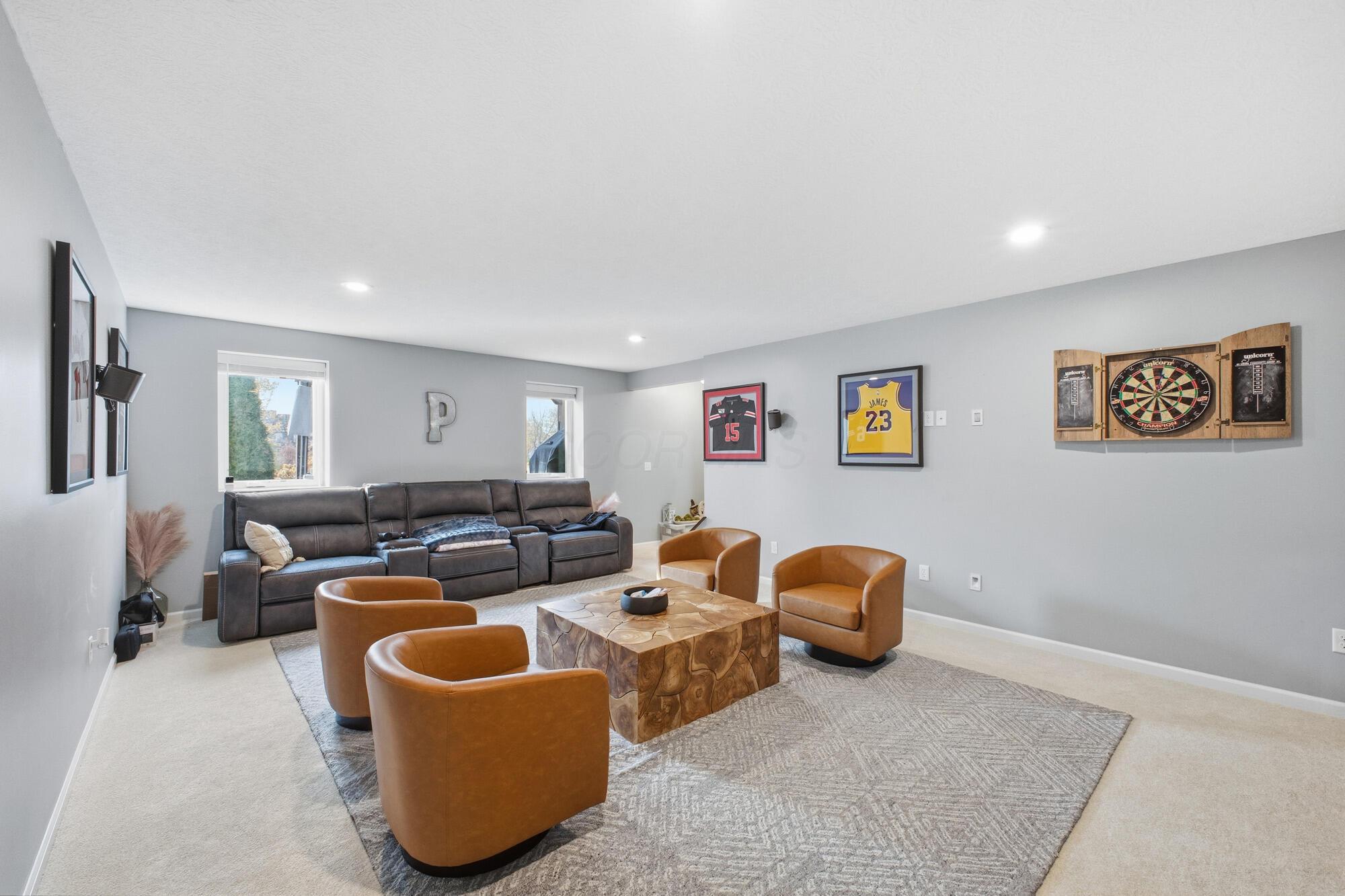 8197 Narrow Leaf Drive