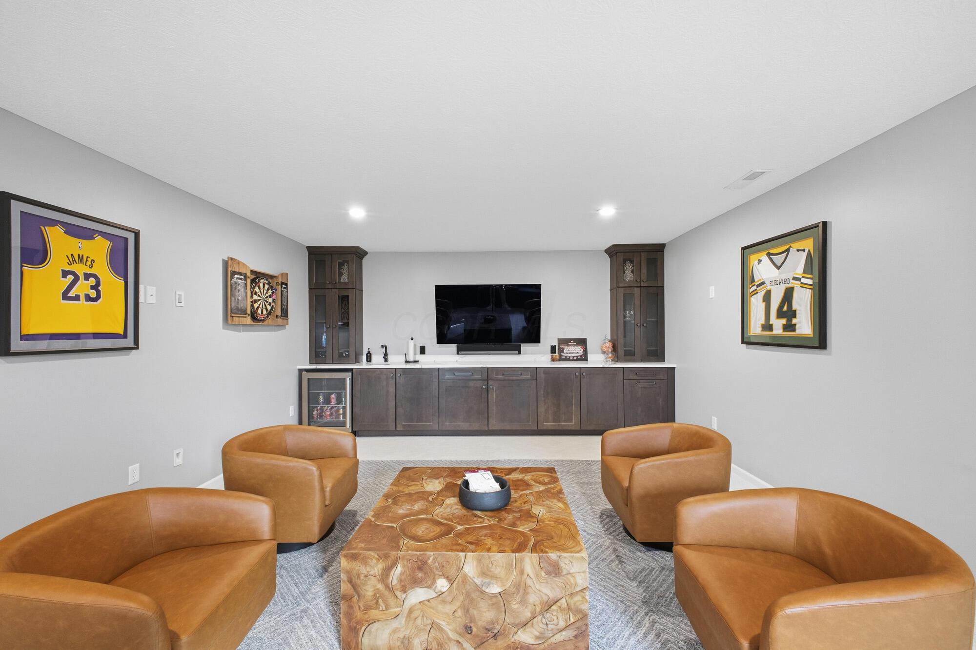 8197 Narrow Leaf Drive