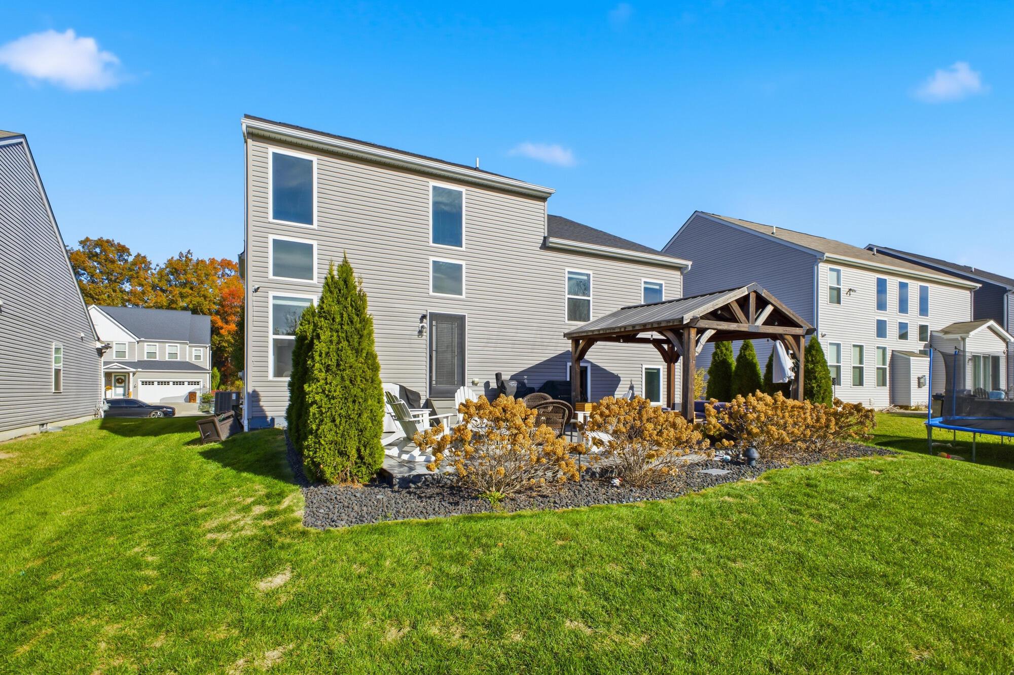 8197 Narrow Leaf Drive