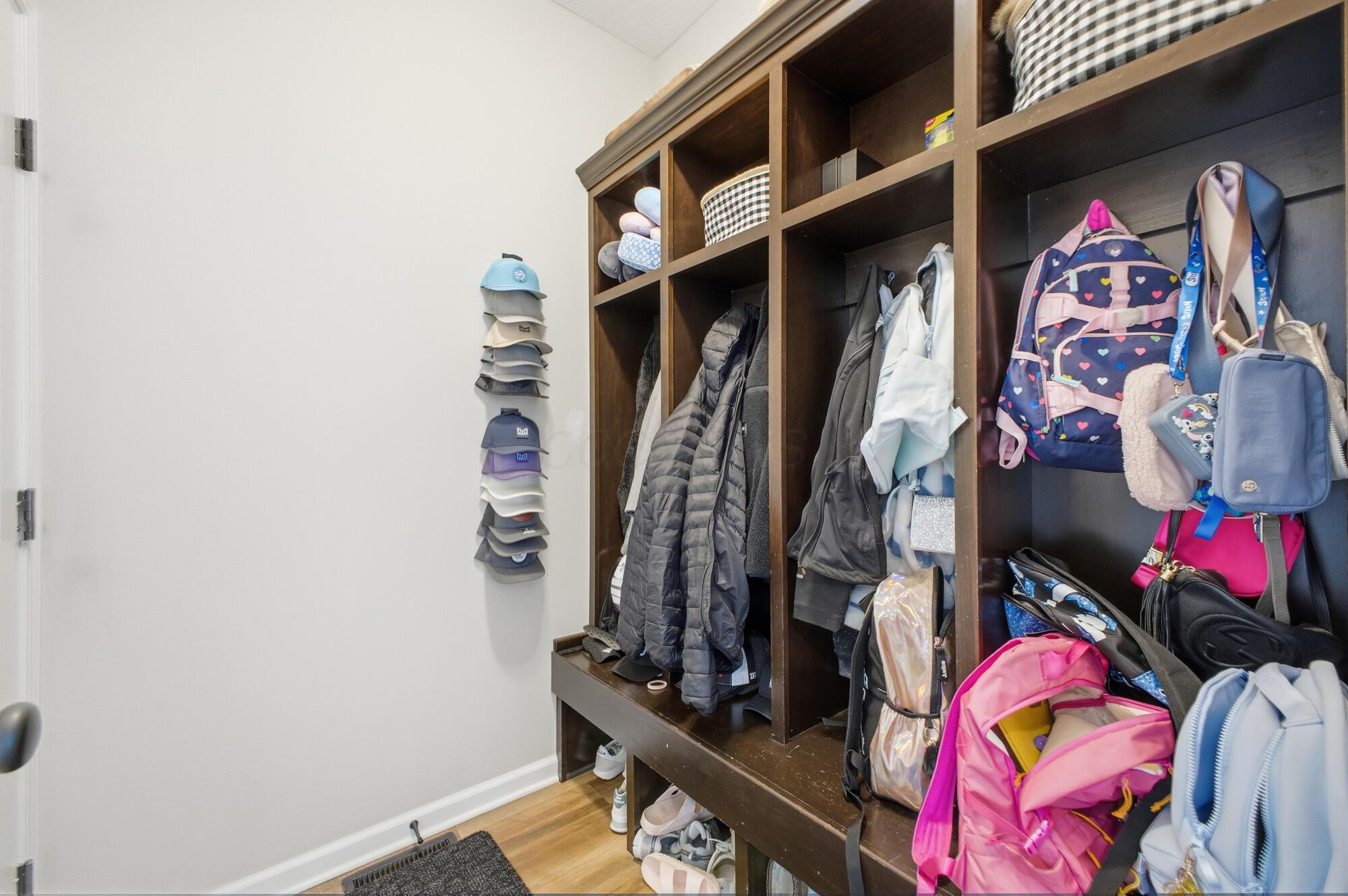 8197 Narrow Leaf Drive