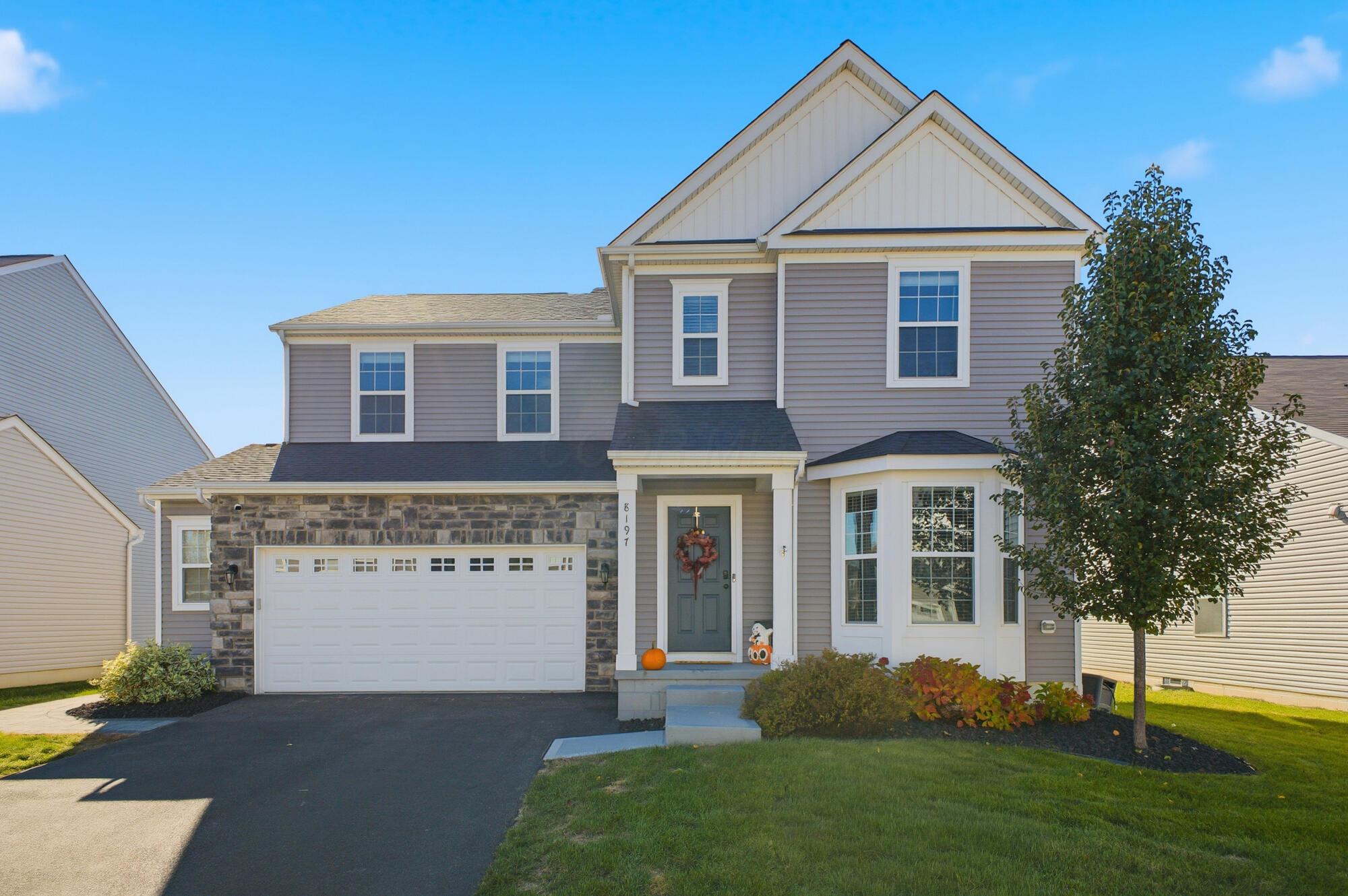 8197 Narrow Leaf Drive