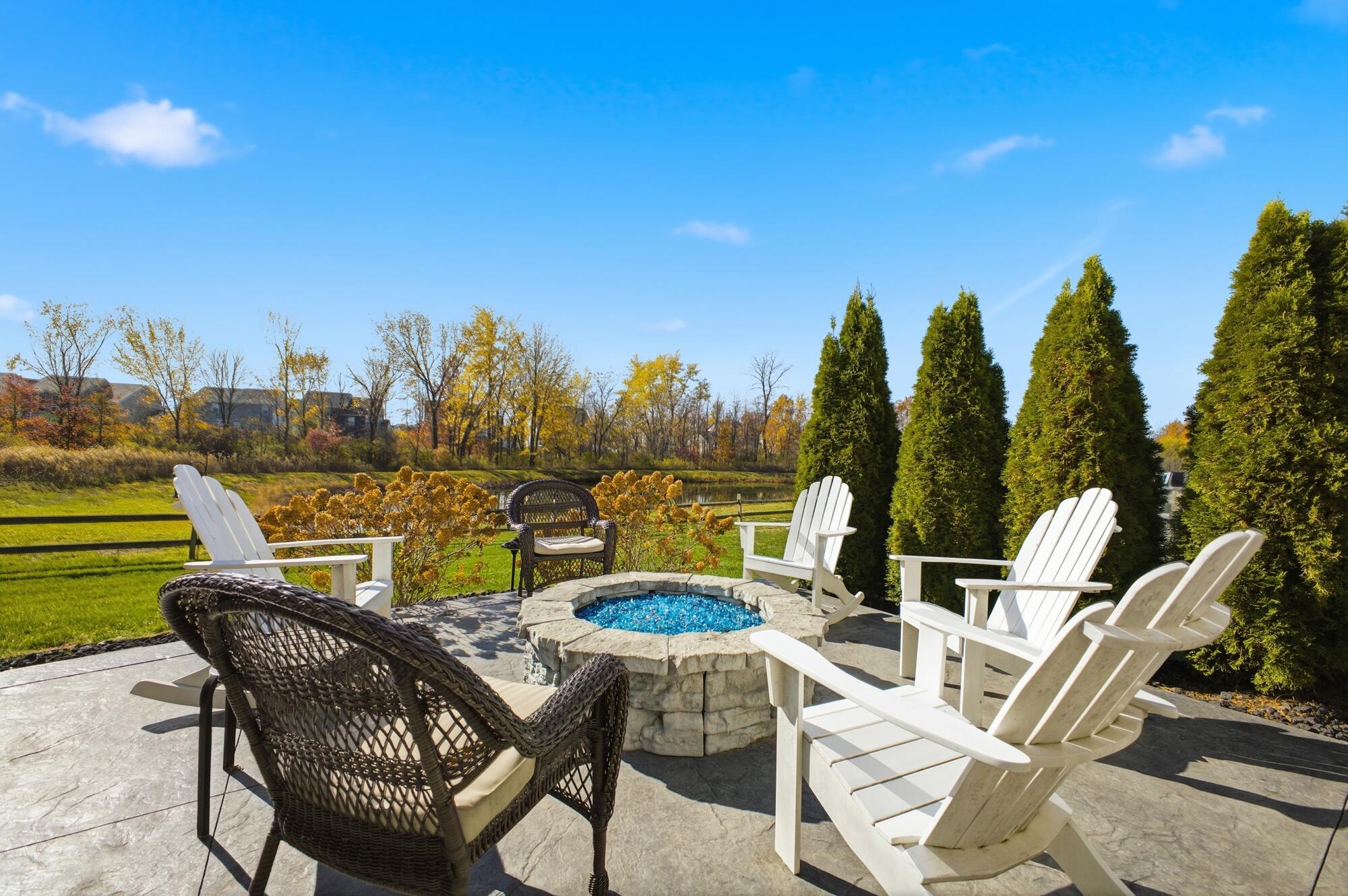 8197 Narrow Leaf Drive