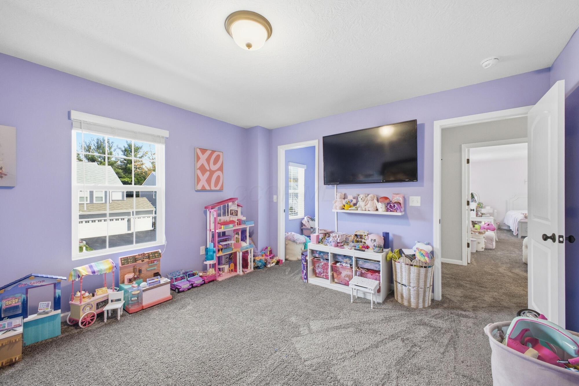 8197 Narrow Leaf Drive