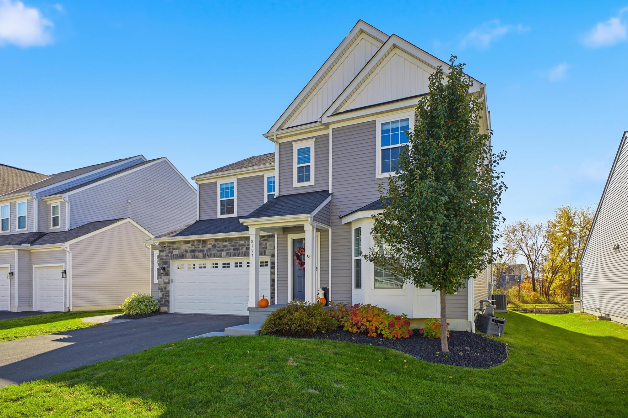 8197 Narrow Leaf Drive