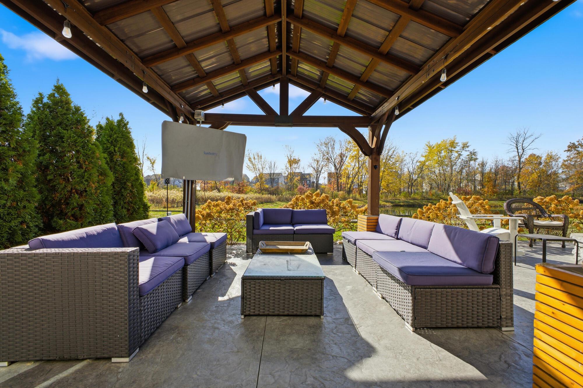 8197 Narrow Leaf Drive