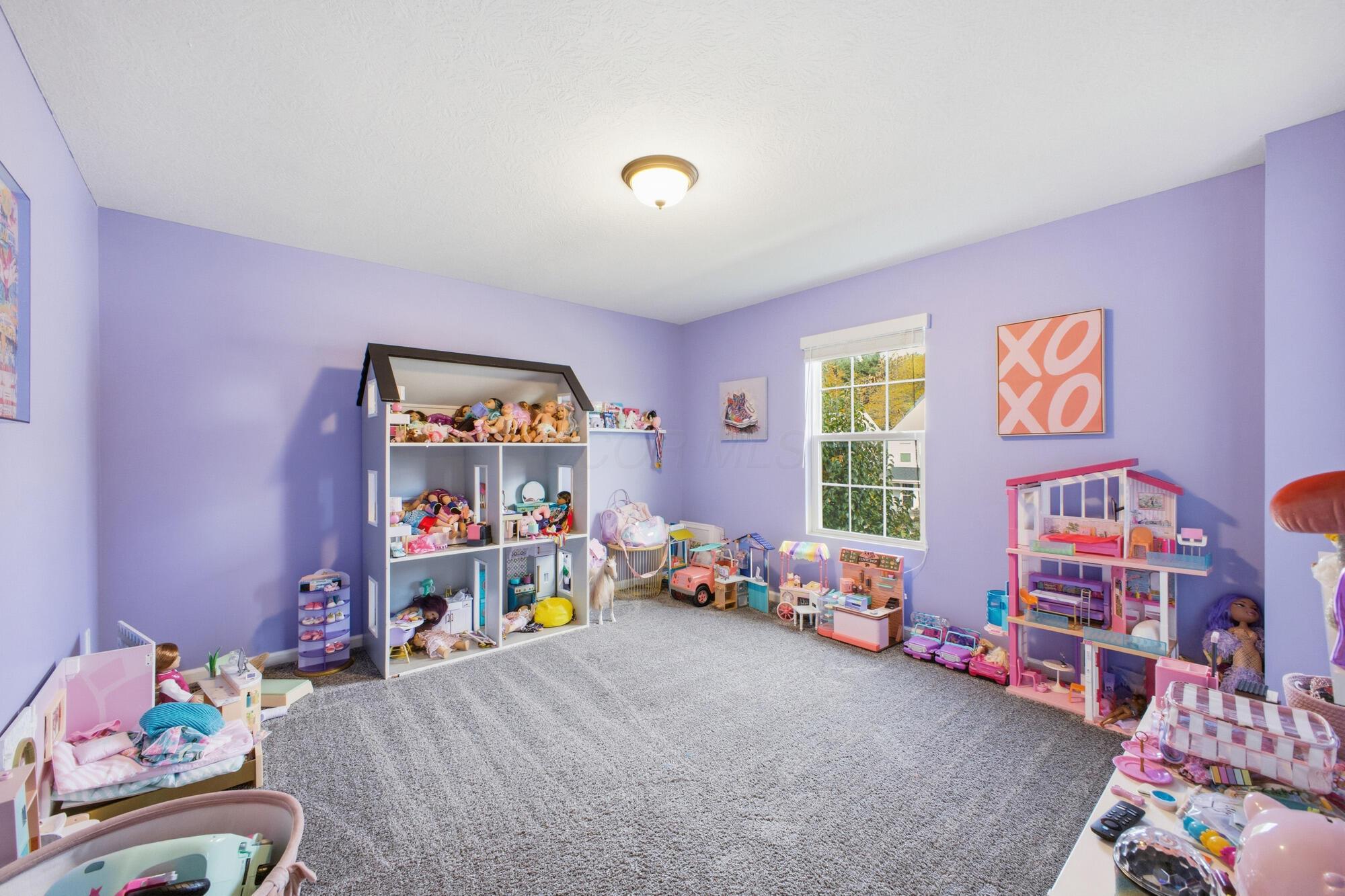 8197 Narrow Leaf Drive