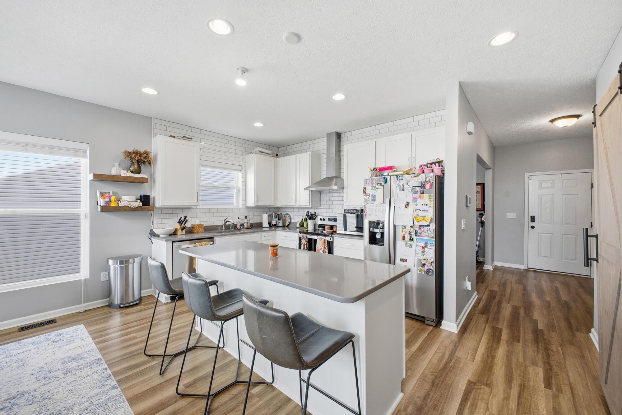 8197 Narrow Leaf Drive