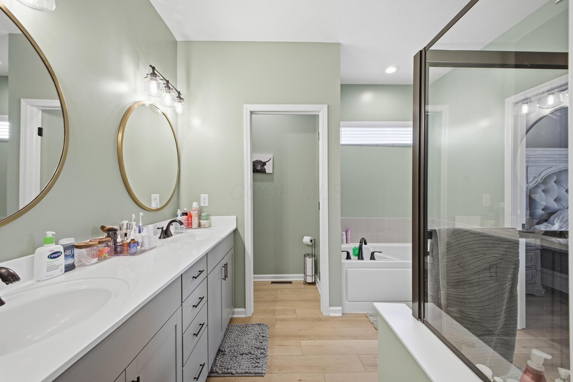 8197 Narrow Leaf Drive