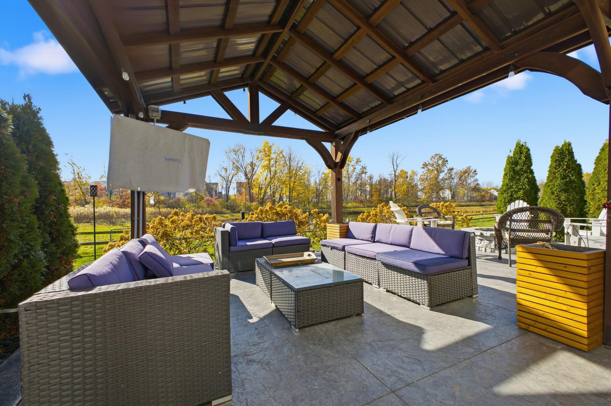 8197 Narrow Leaf Drive