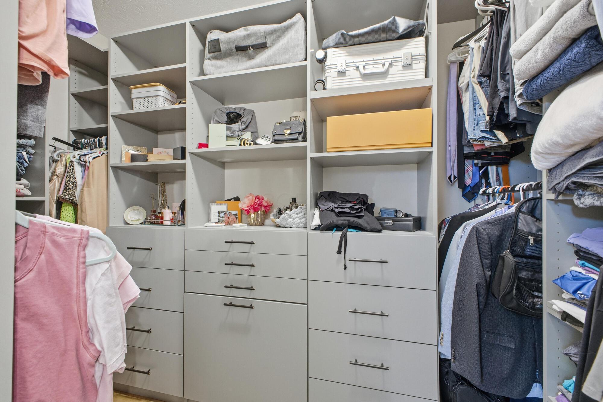 8197 Narrow Leaf Drive