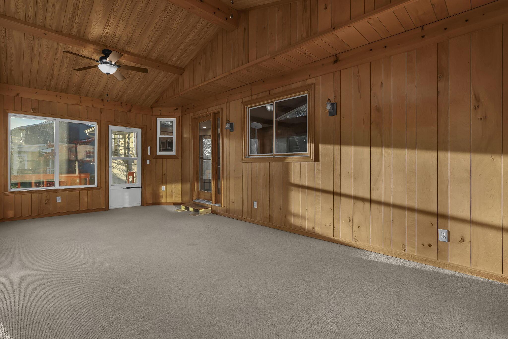 9685 Grandview Avenue