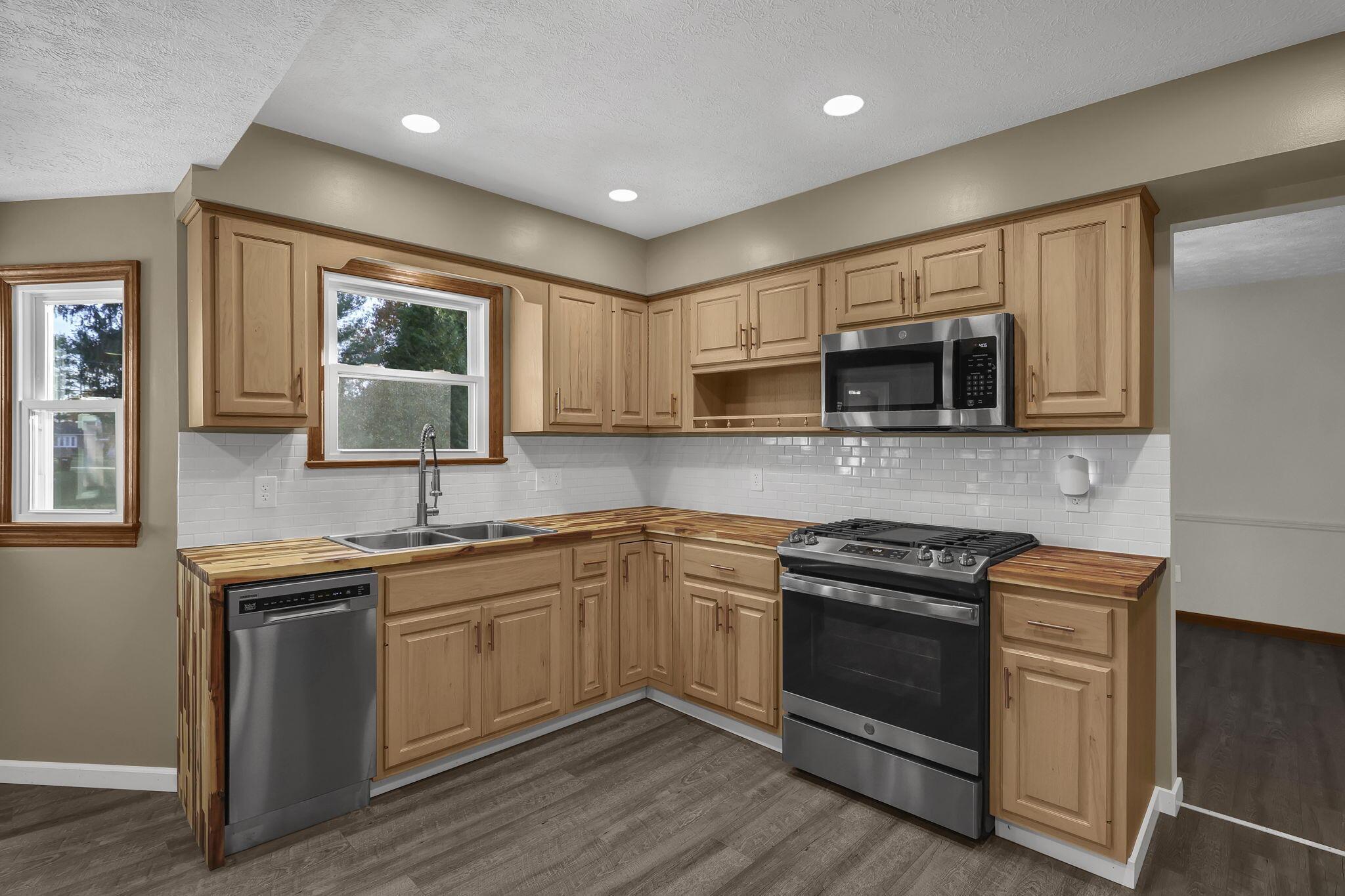 9685 Grandview Avenue