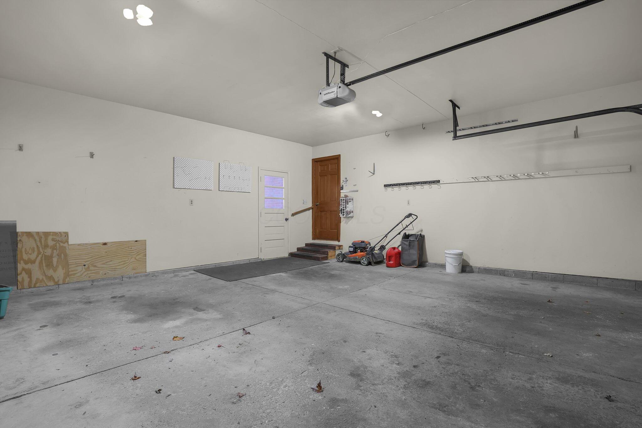 9685 Grandview Avenue