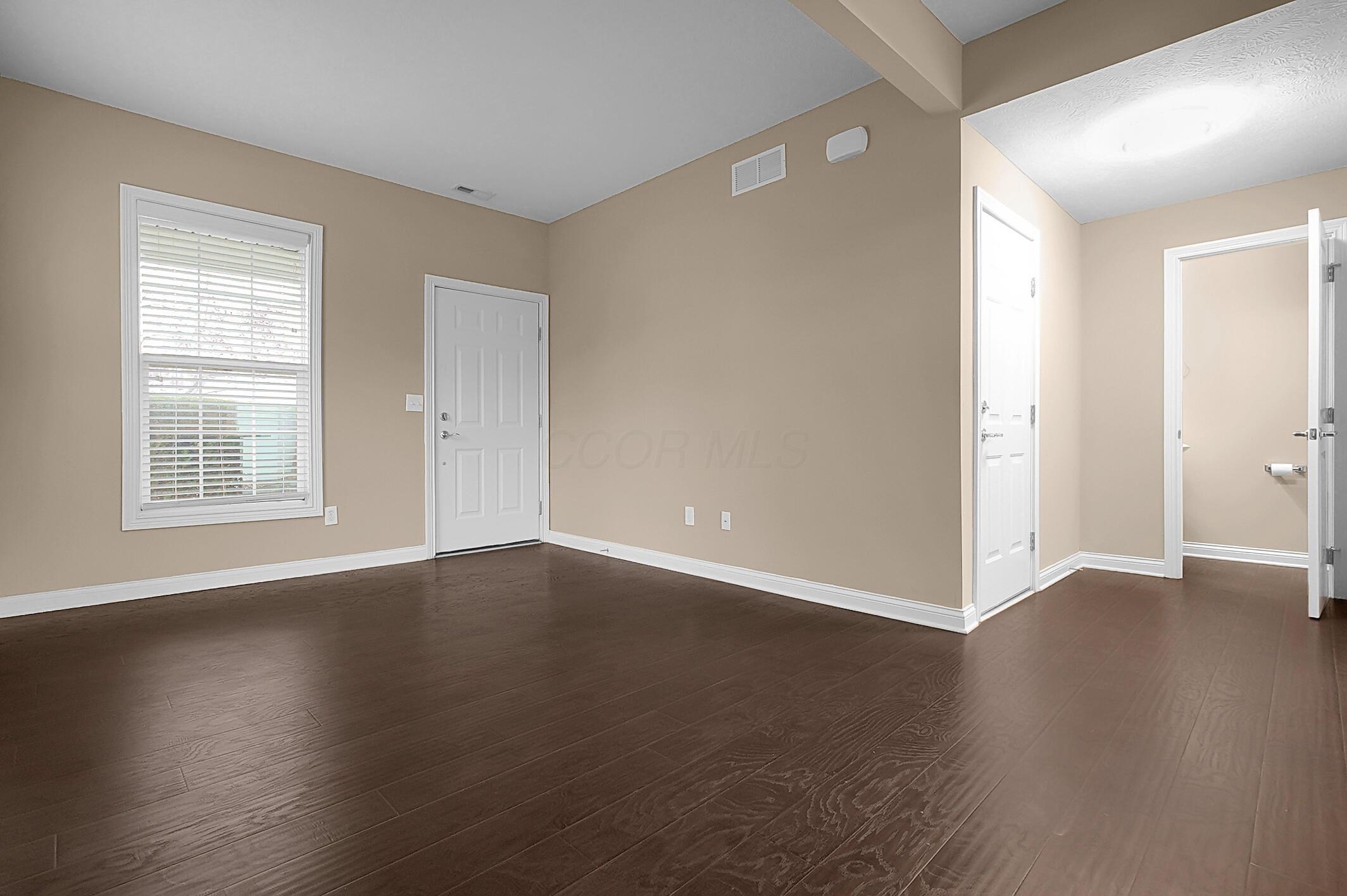 5527 Albany Terrace Way