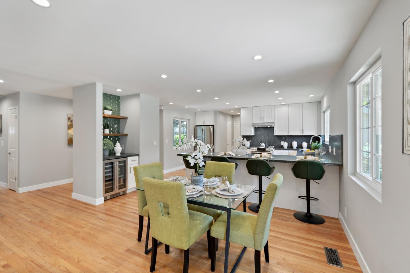 1413 Bedford AVE