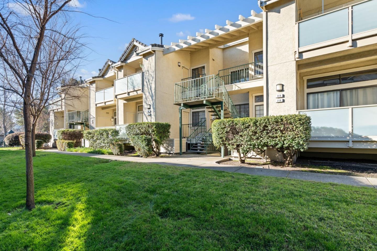 316 Borel LN