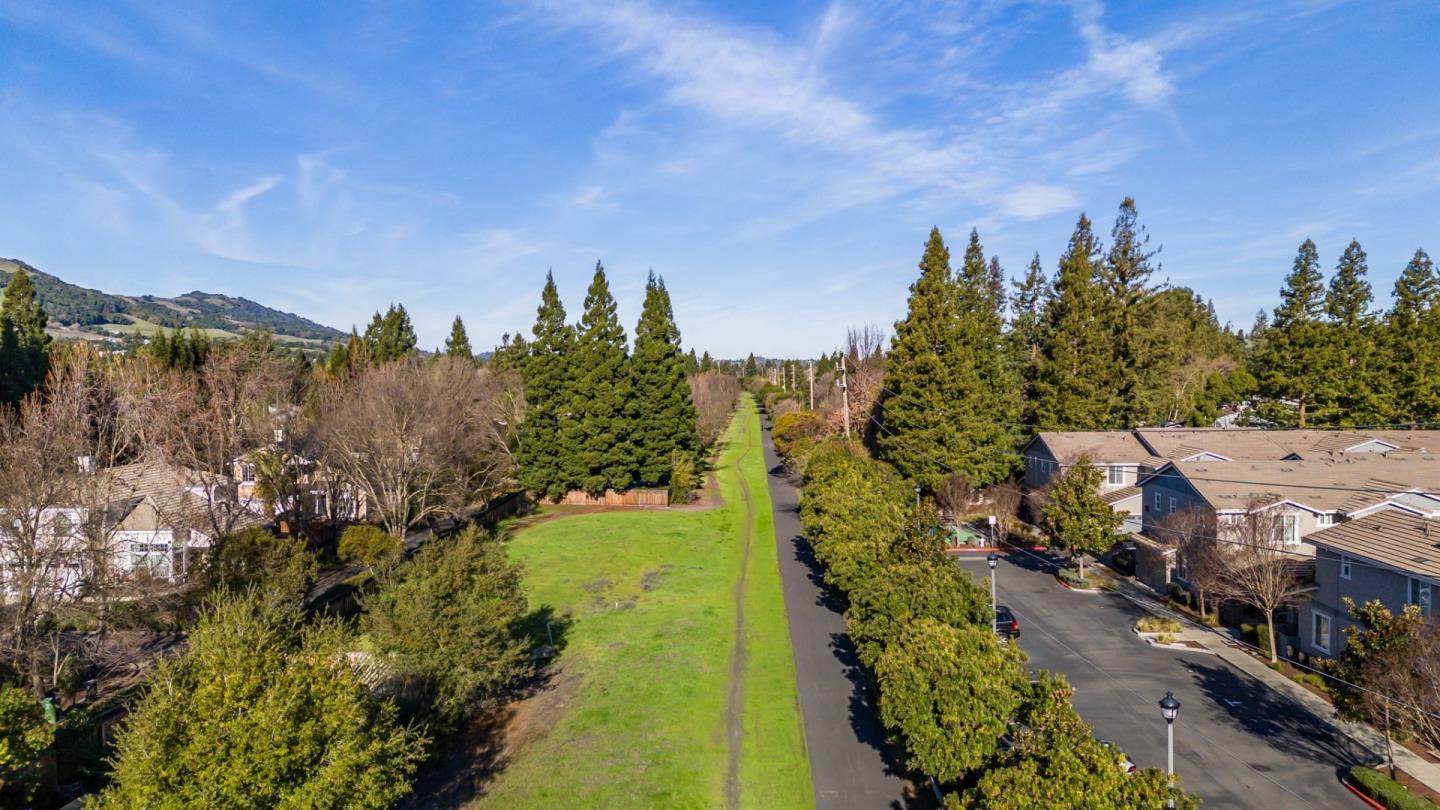 316 Borel LN