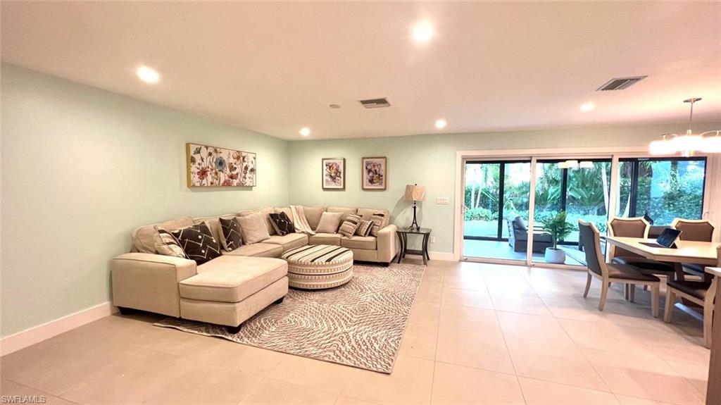 4836 Napoli DR