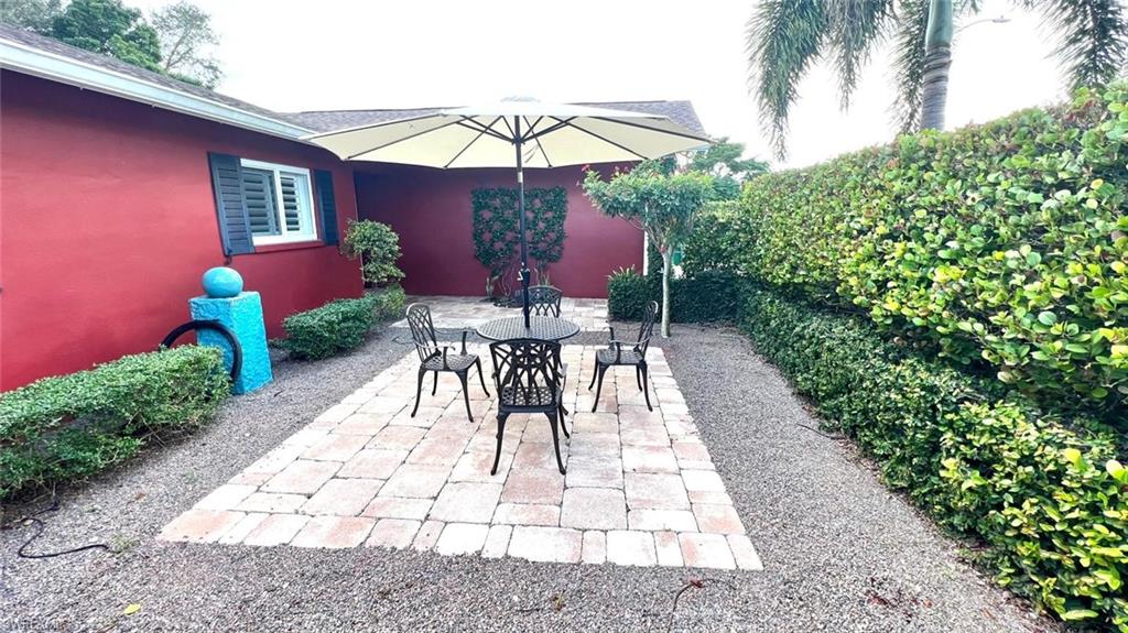 4836 Napoli DR