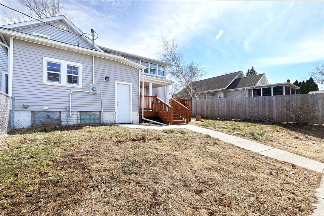 327 Boone Street