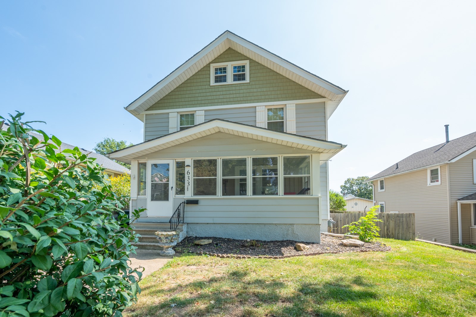 633 8th Street