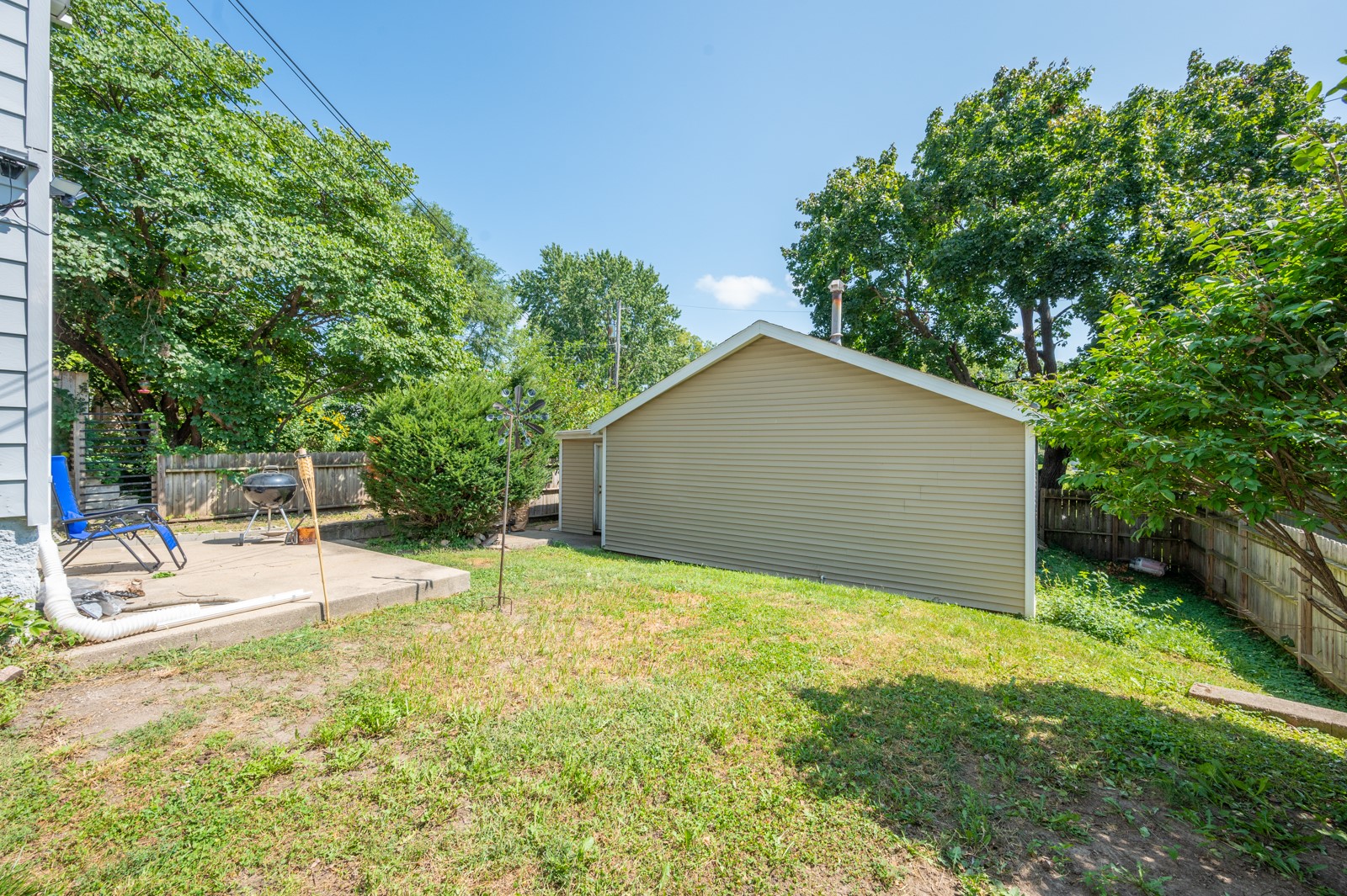 633 8th Street