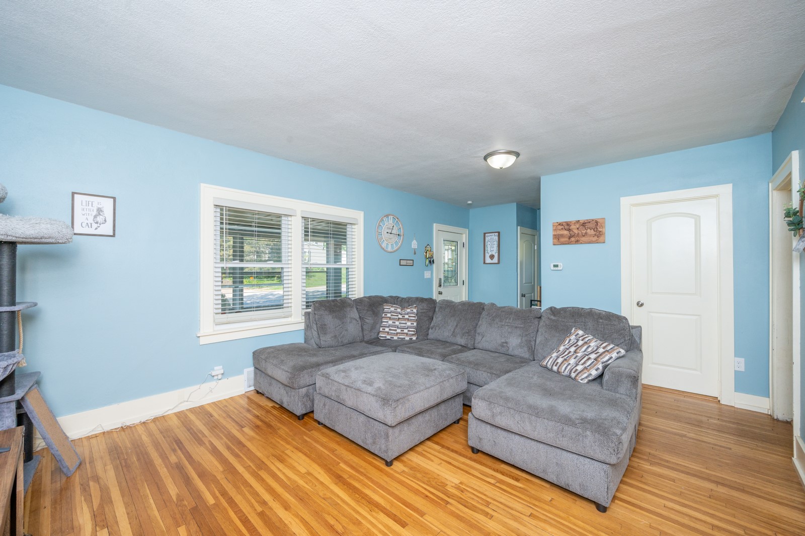633 8th Street