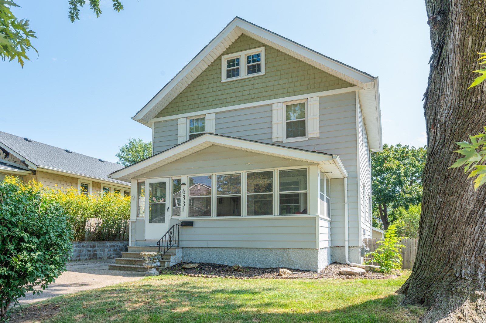 633 8th Street