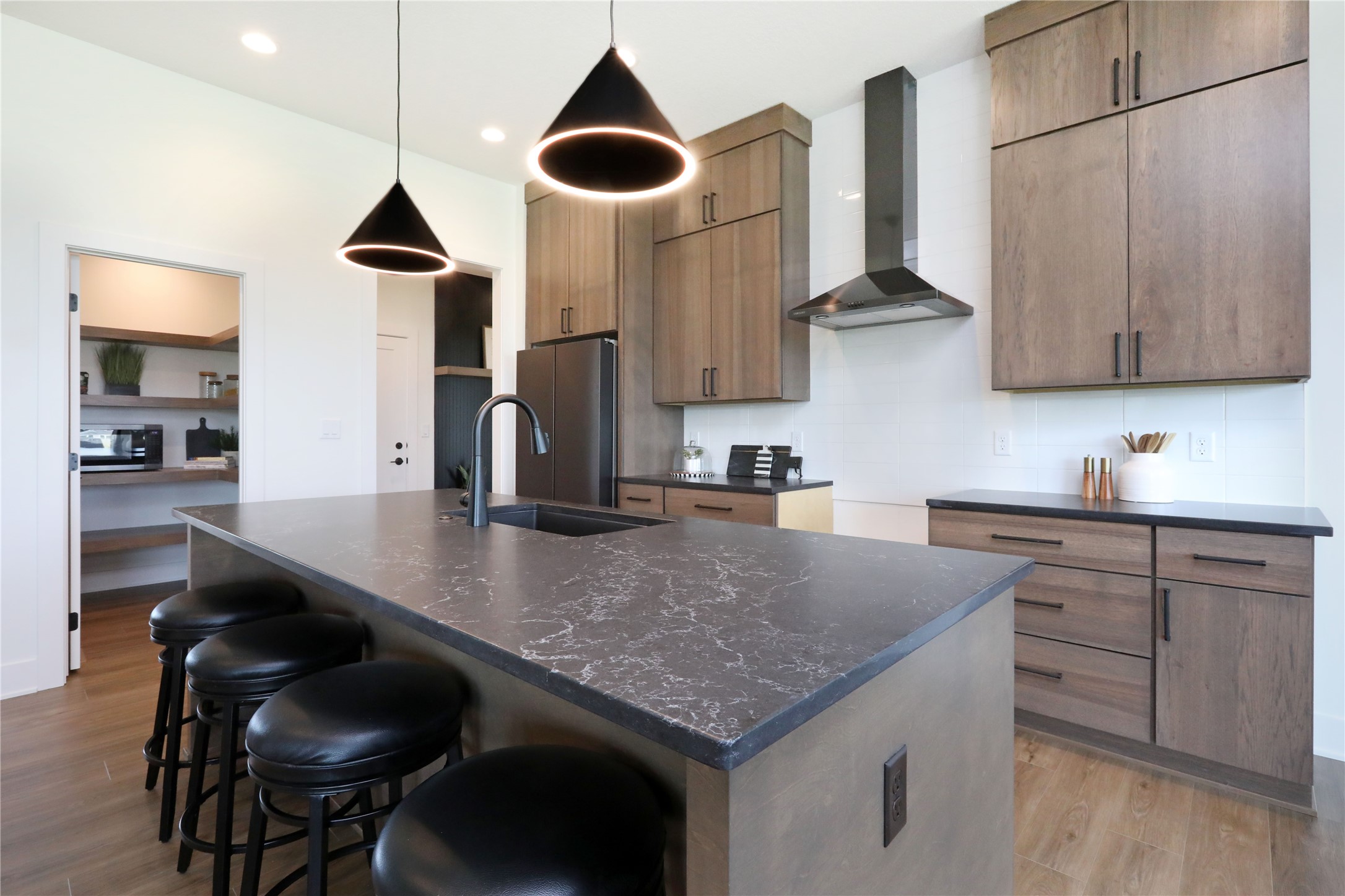 2909 Crest View Circle