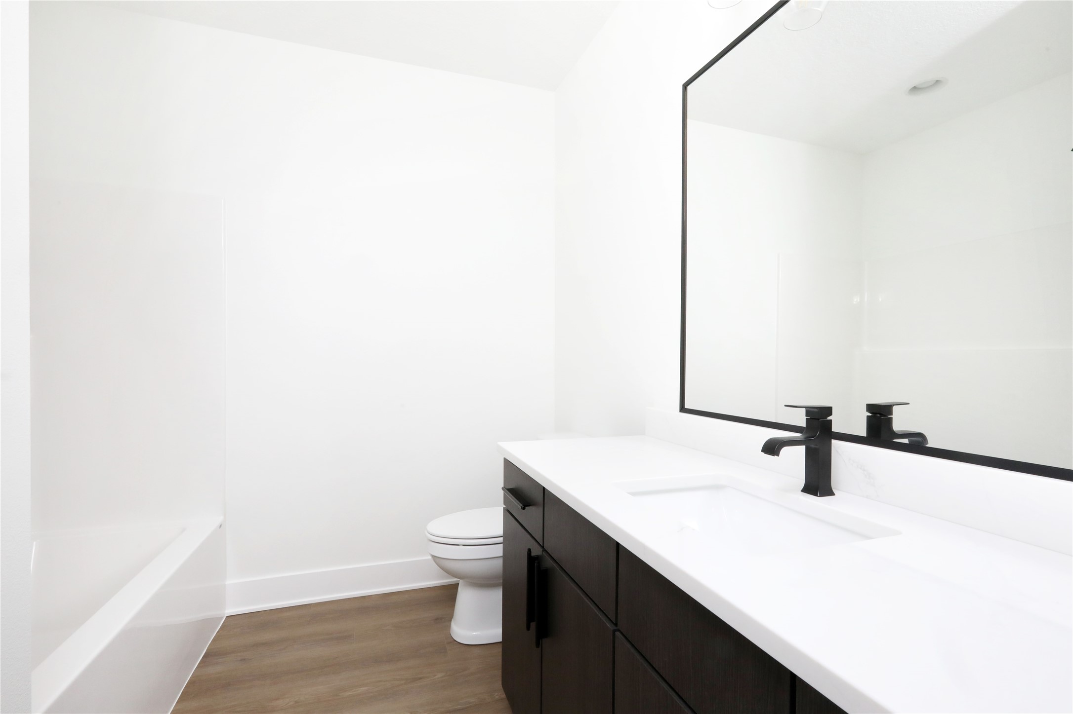 2909 Crest View Circle