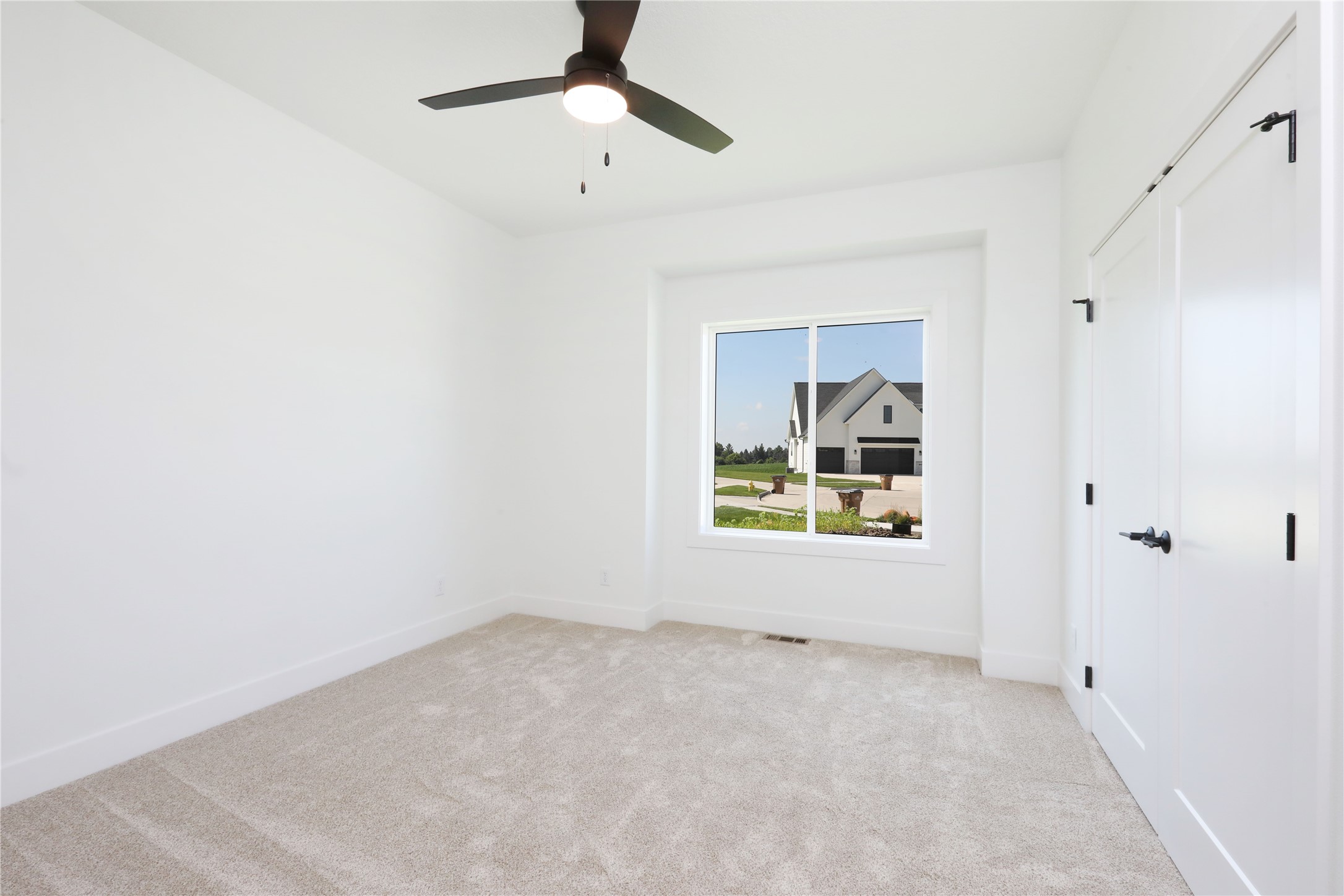 2909 Crest View Circle