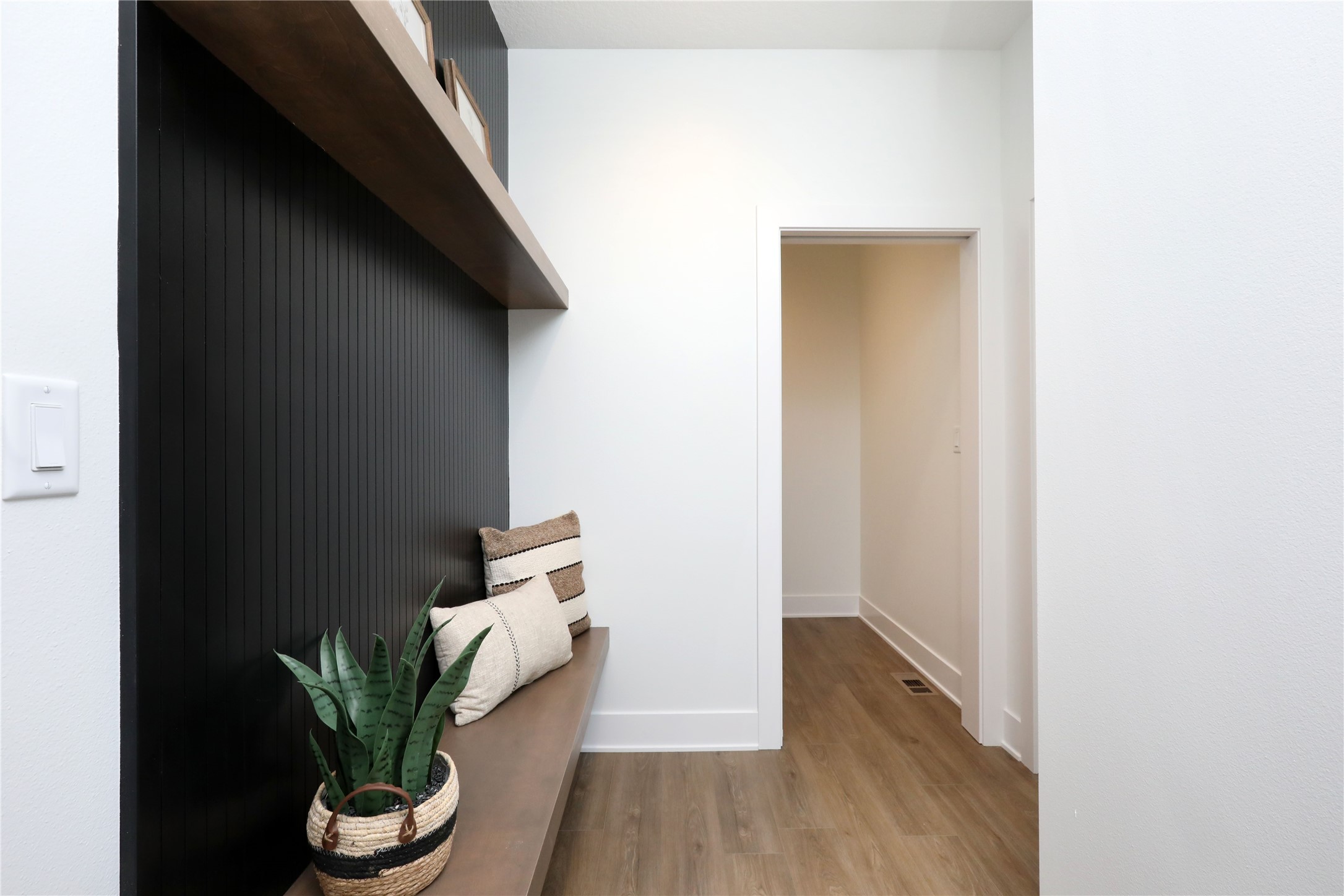 2909 Crest View Circle