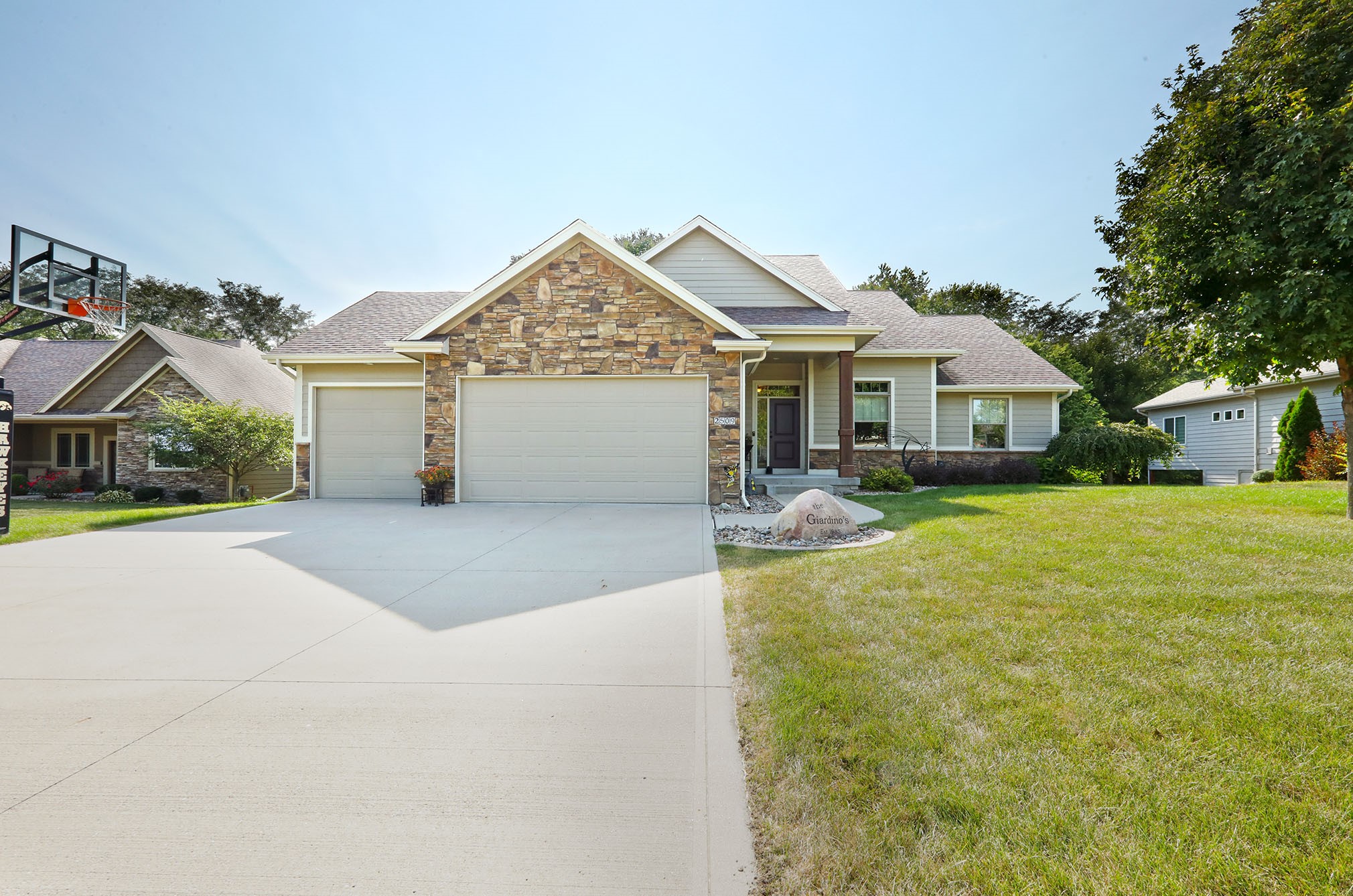 2509 NE 12th Court