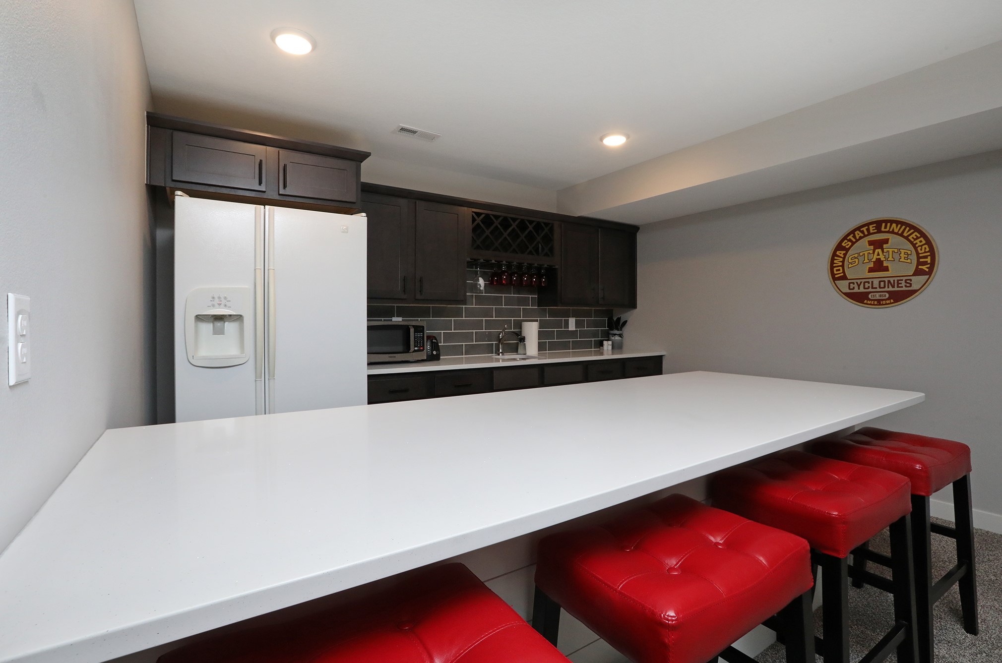827 33rd Court SW