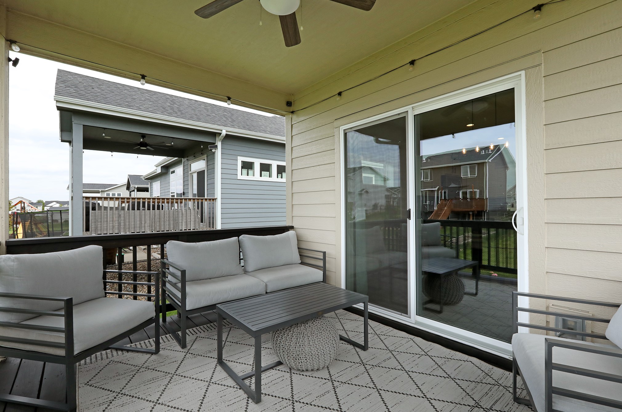 827 33rd Court SW