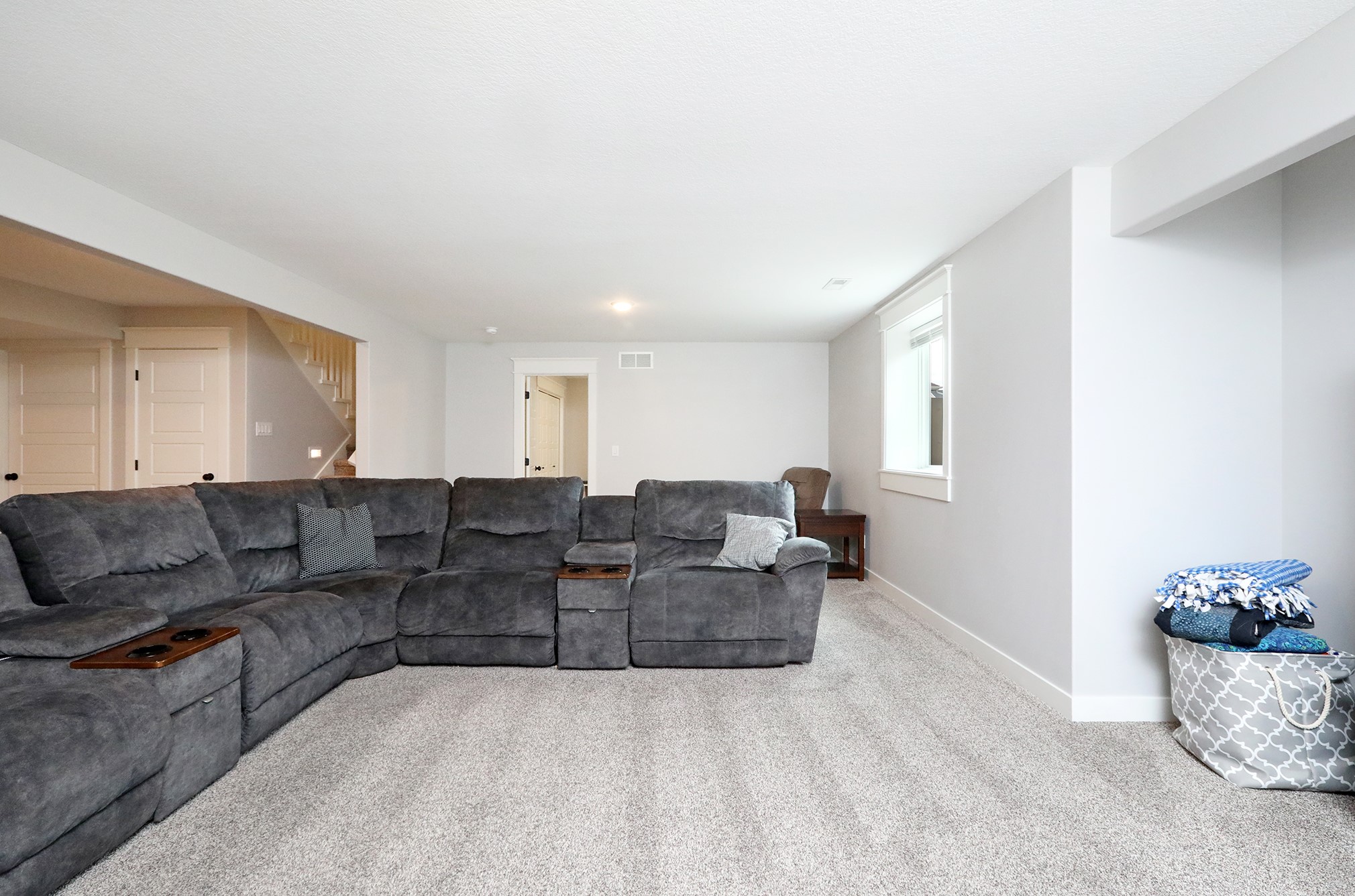 827 33rd Court SW