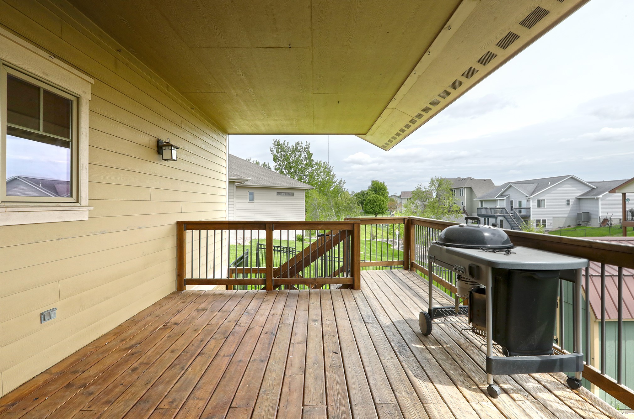 422 Stonegate Court SW